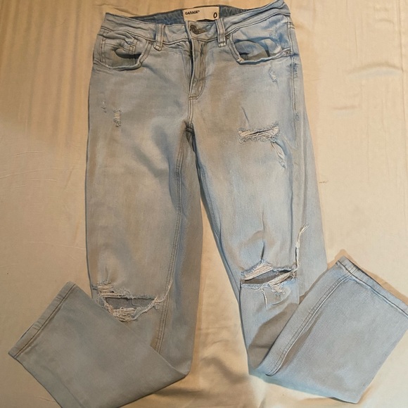 Garage Light Wash Mom Jeans - Picture 1 of 2